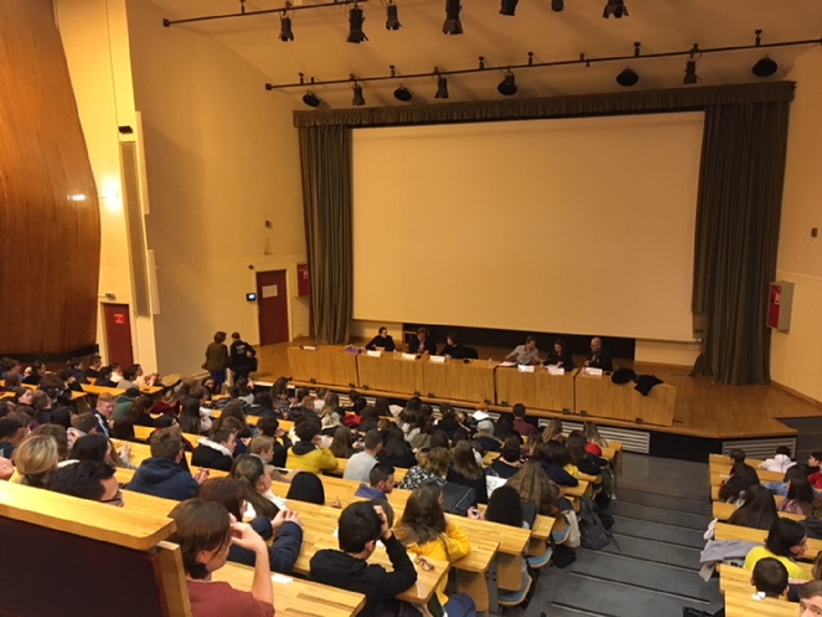 You are currently viewing Festival du film judiciaire pour des collégiens et lycéens de Chamalières